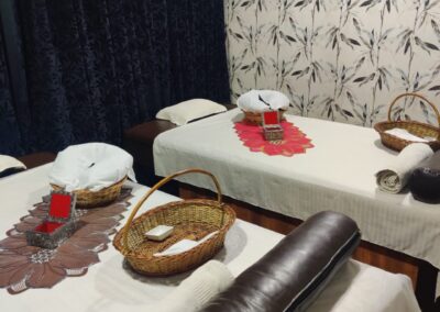 Couple Massage Room Of White N Bright Spa And Salon In Thane - White N Bright Spa in Thane