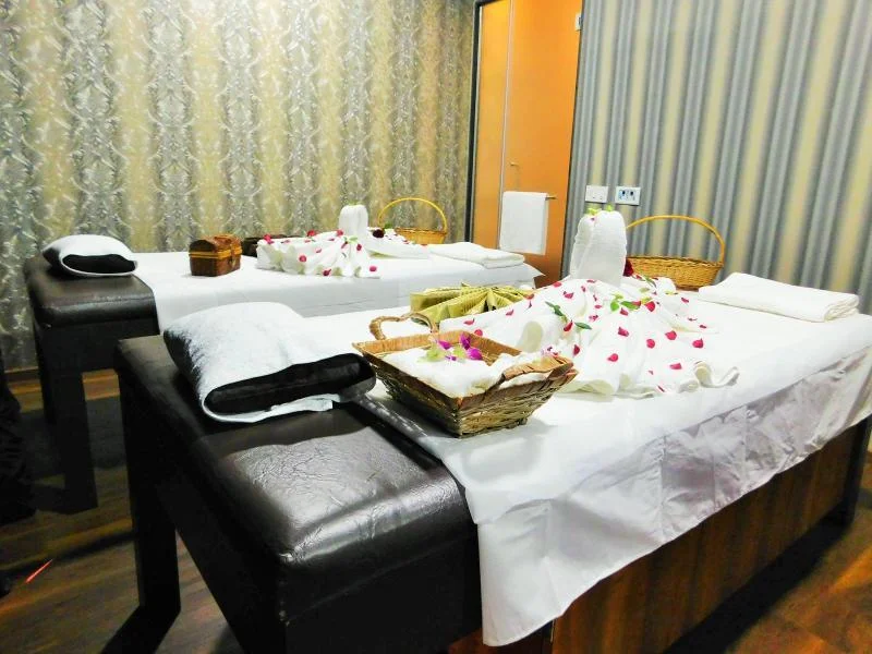 Best spa near Hiranandani Estate – White N Bright Spa & Salon