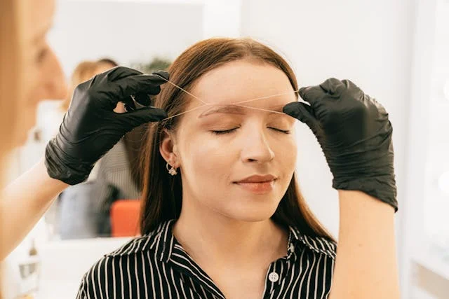 Precision Eyebrow Threading at Beauty Salon in Thane Eyebrow threading at Beauty Salon in Thane
